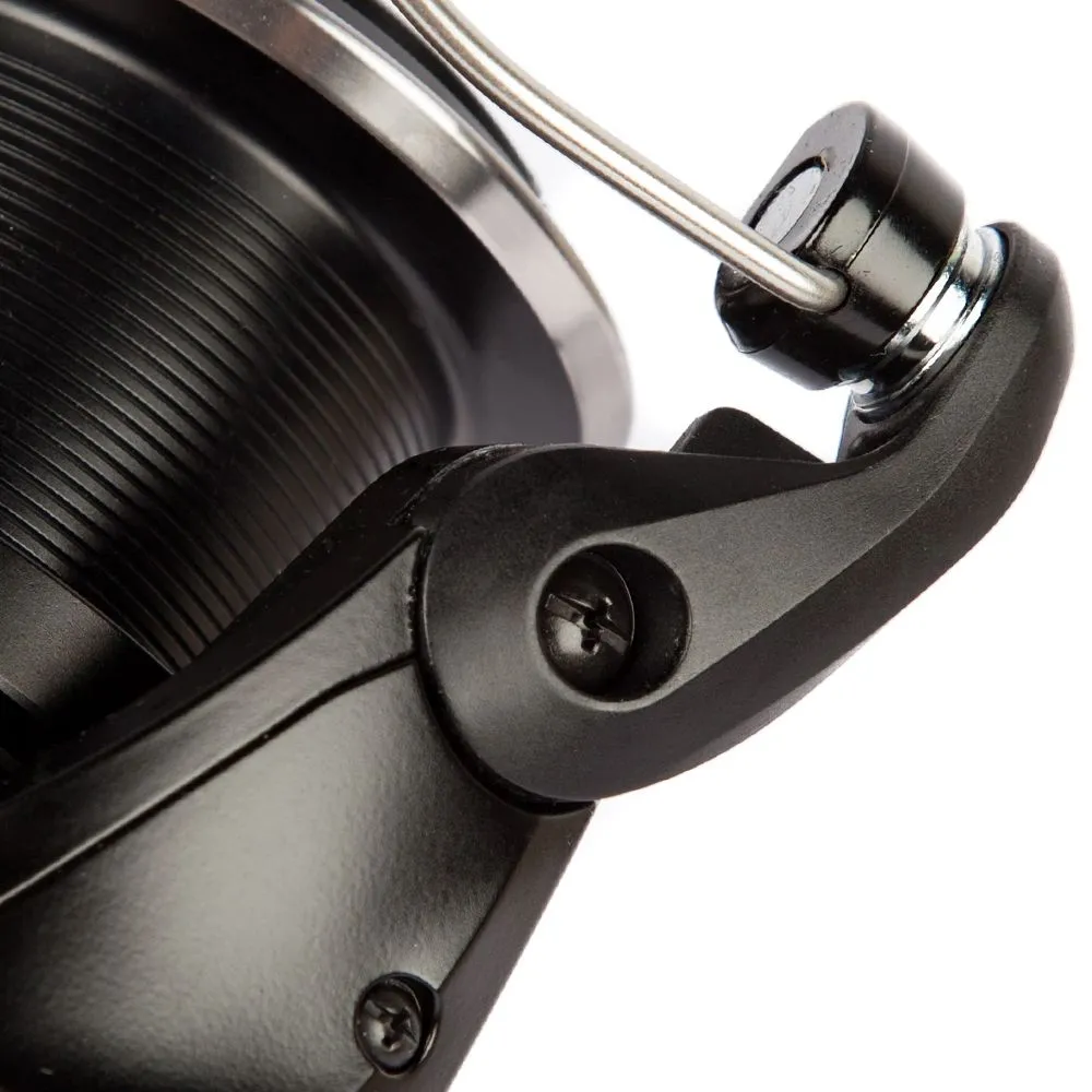 Shimano Medium Baitrunner LC 5500 XTB Reel