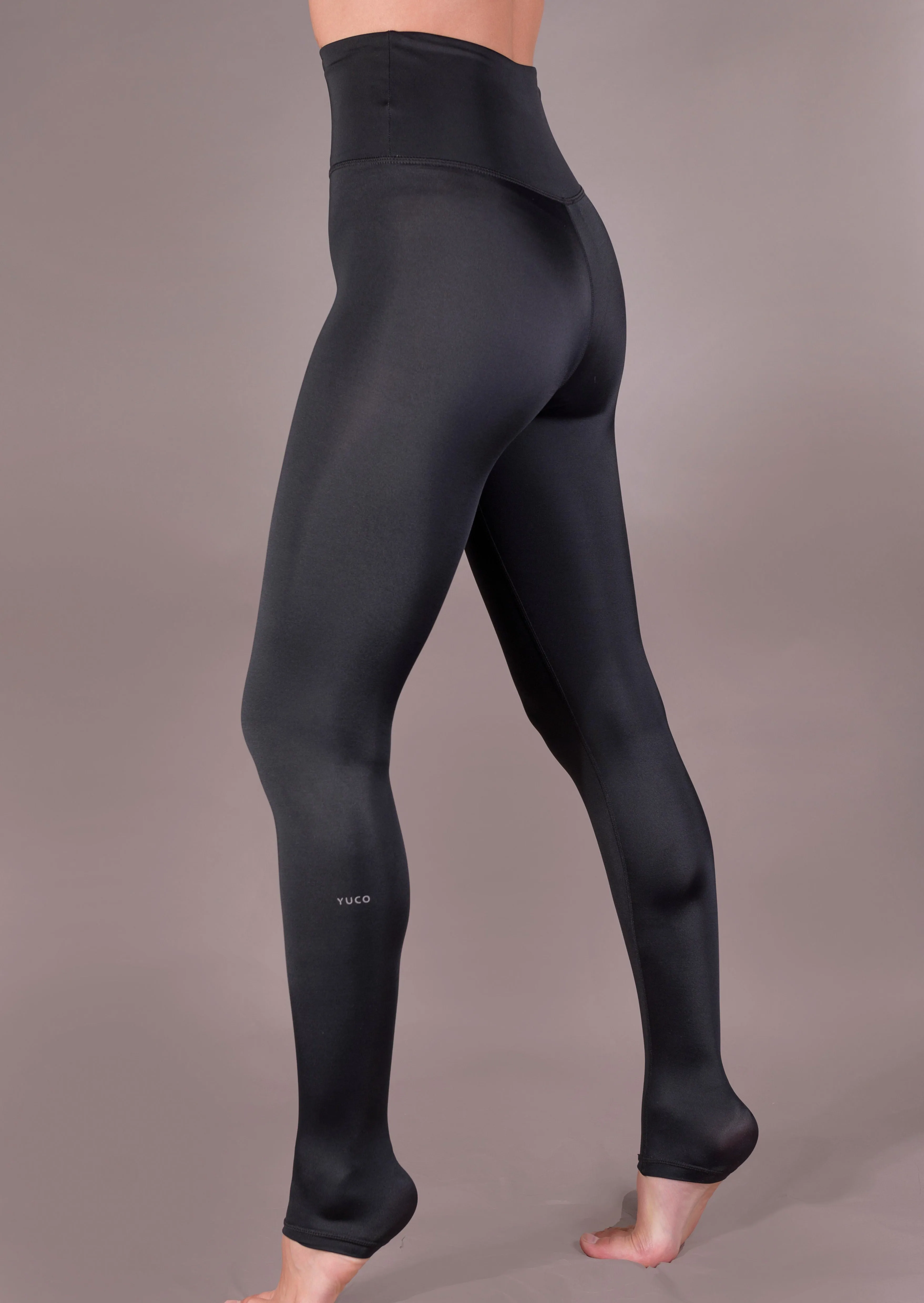 Slim leggings in black