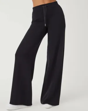 SPANX | AirEssentials Wide Leg Pant {Very Black}