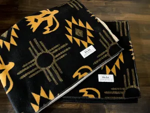 TAOS - Pet Sleeper Blanket with RuffTrek Sherpa