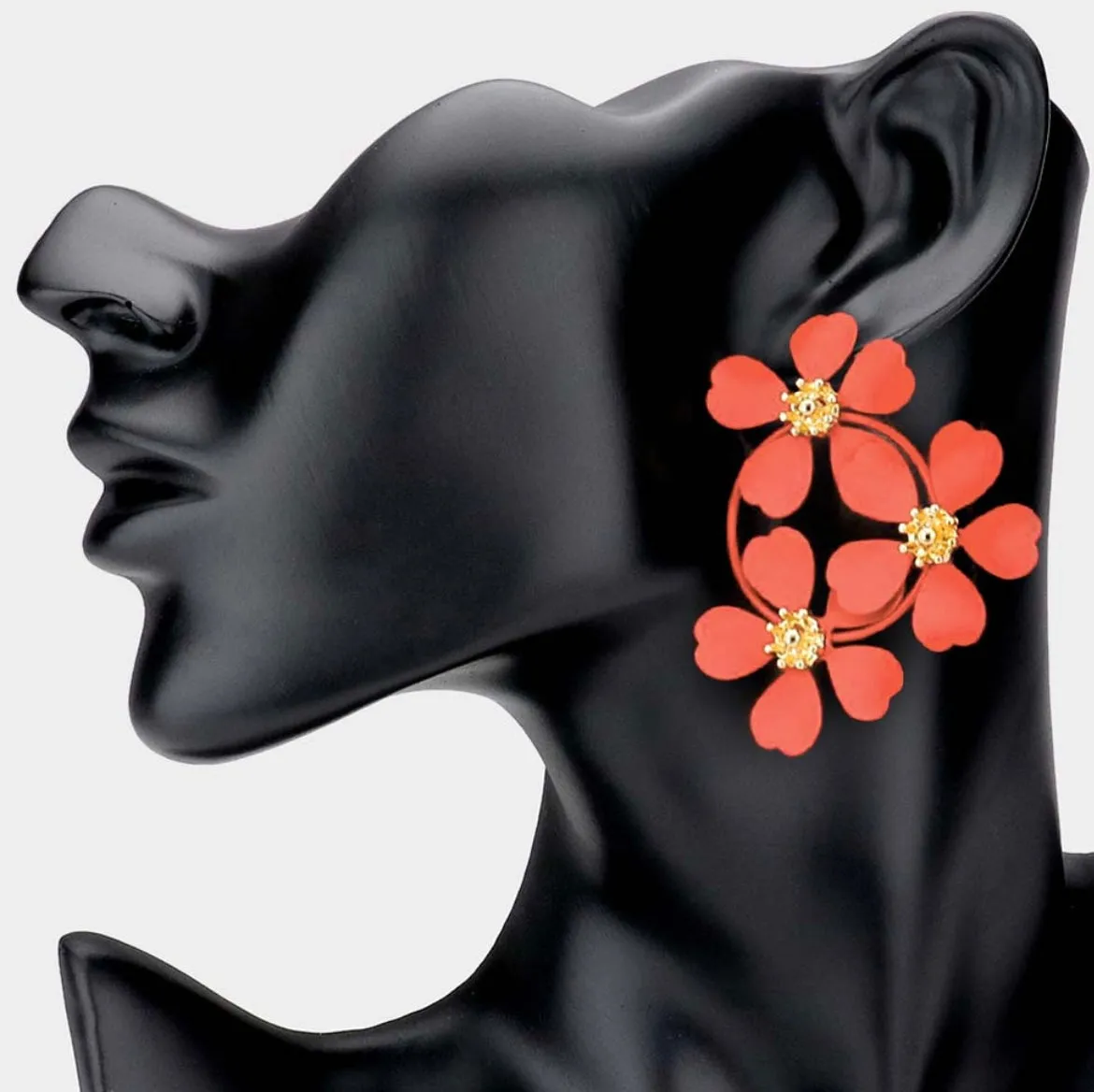 TRIPLE BLOOM OVERSIZED STUDS
