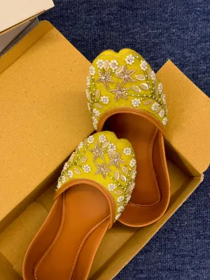 Vedika(Nagra) - Yellow