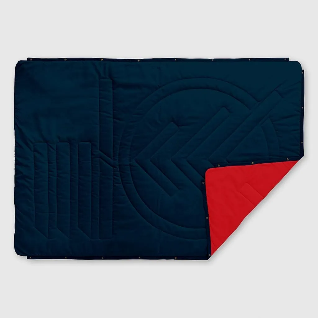 VOITED Recycled Ripstop Outdoor Camping Blanket - Ocean Navy / Sunset Red